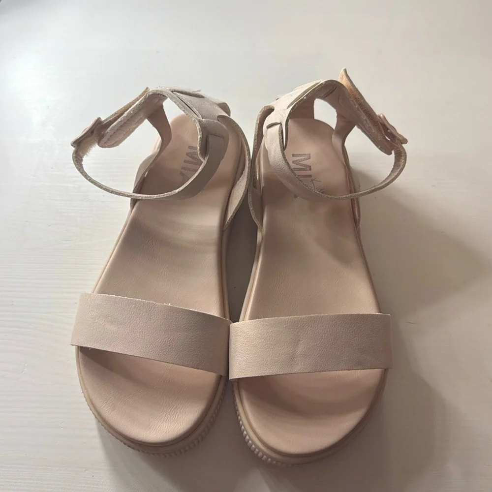 MIA Ellen Flatform Sandal (Little Kid & Big Kid) in pale pink.  size 1. - Picture 2 of 9
